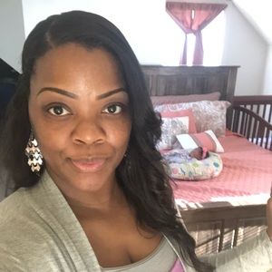 Meet your Posher, Dwanika